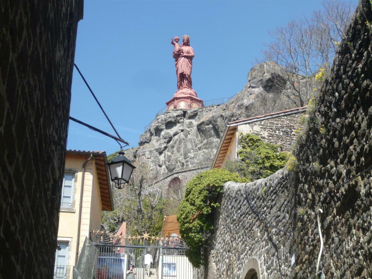 Le Petit Seguret Apartamento Le Puy-en-Velay Exterior foto