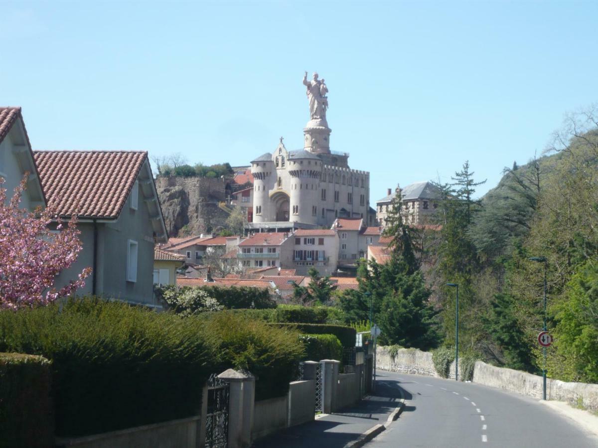Le Petit Seguret Apartamento Le Puy-en-Velay Exterior foto